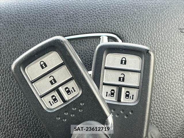 Honda FREED HYBRID 2023-02 8130273-6