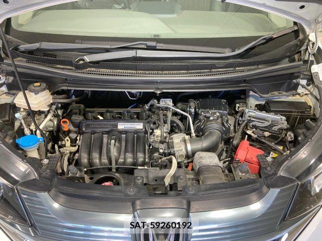 Honda FREED HYBRID 2019-04 8207628-17