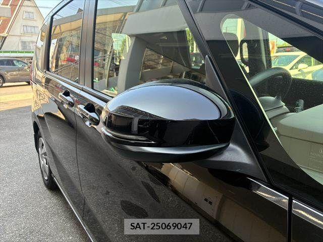 Honda FREED HYBRID 2022-04 8207624-22