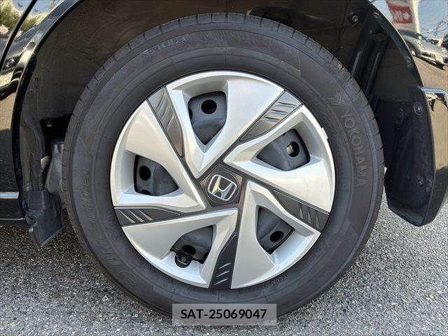 Honda FREED HYBRID 2022-04 8207624-26