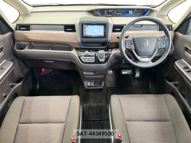 Honda FREED HYBRID 2021-03 8207631-1