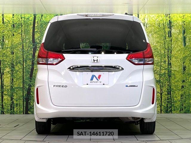 Honda FREED HYBRID 2017-07 8207633-14