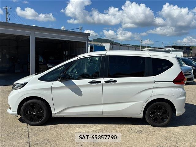 Honda FREED HYBRID 2023-06 8207625-12