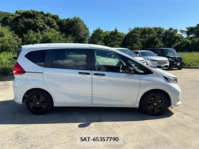 Honda FREED HYBRID 2023-06 8207625-16