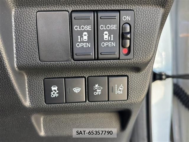 Honda FREED HYBRID 2023-06 8207625-21
