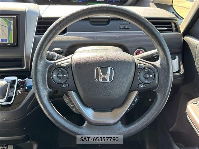 Honda FREED HYBRID 2023-06 8207625-26