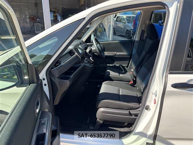 Honda FREED HYBRID 2023-06 8207625-4