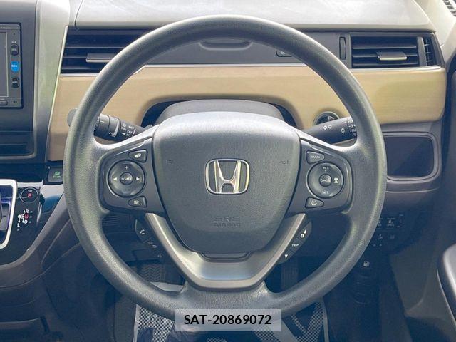Honda FREED HYBRID 2017-07 8207636-11
