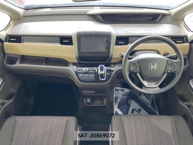 Honda FREED HYBRID 2017-07 8207636-1