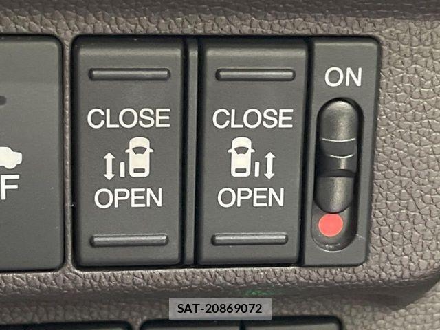 Honda FREED HYBRID 2017-07 8207636-4