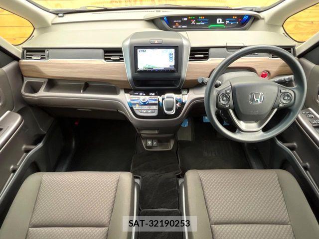 Honda FREED HYBRID 2019-11 8207626-1