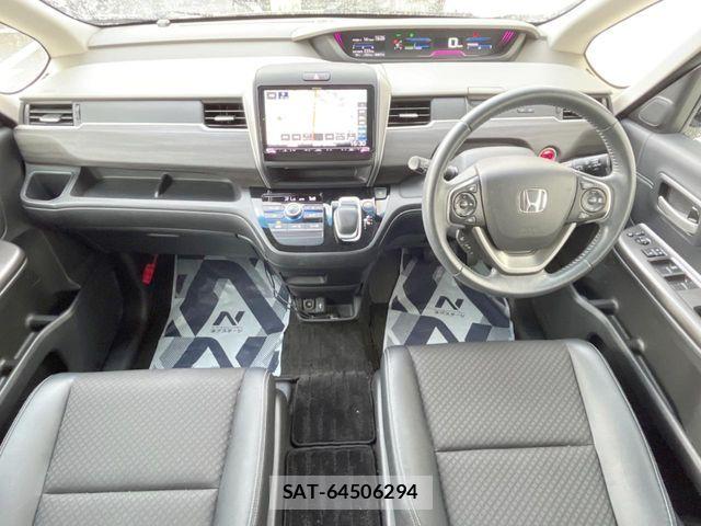 Honda FREED HYBRID 2019-12 8207627-1
