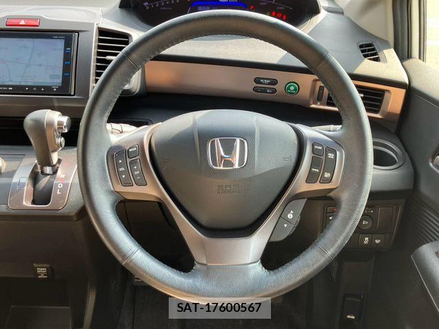 Honda FREED HYBRID 2014-08 8207639-18