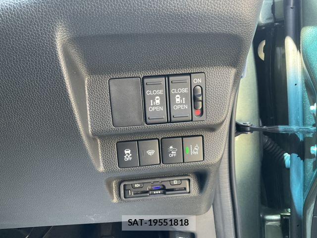 Honda FREED HYBRID 2022-06 8207632-24