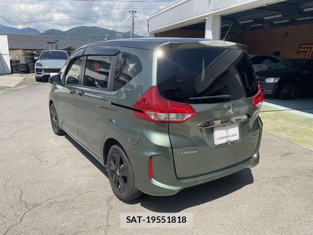 Honda FREED HYBRID 2022-06 8207632-8