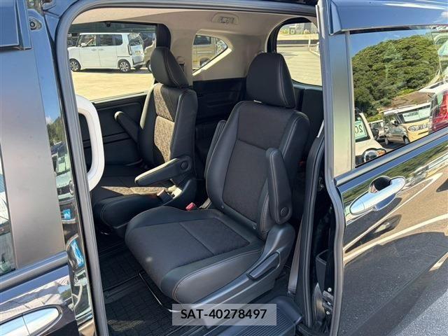 Honda FREED HYBRID 2023-07 8207623-14