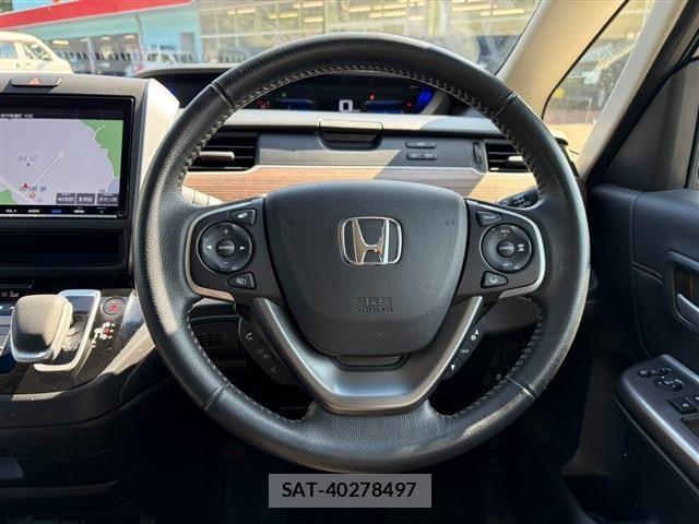 Honda FREED HYBRID 2023-07 8207623-18