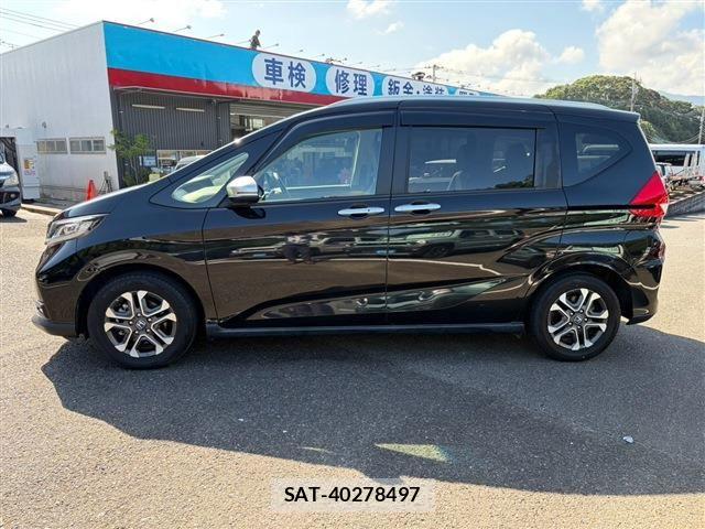 Honda FREED HYBRID 2023-07 8207623-8