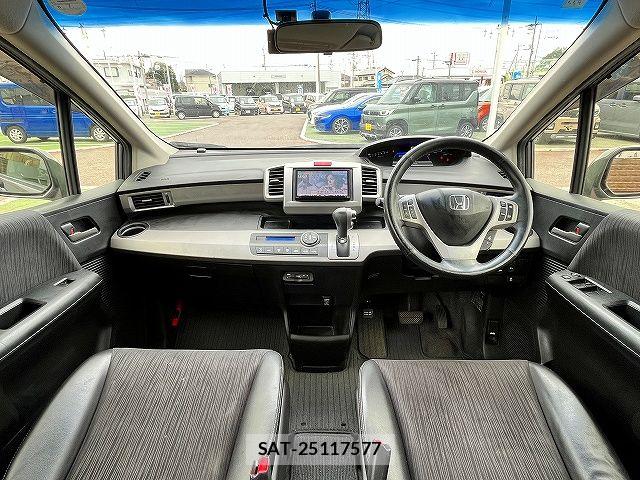 Honda FREED HYBRID 2015-07 8207640-1