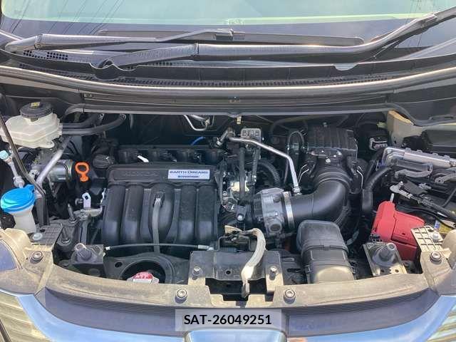 Honda FREED HYBRID 2018-06 8230149-15
