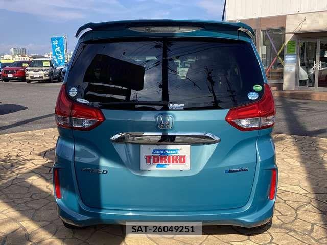 Honda FREED HYBRID 2018-06 8230149-8