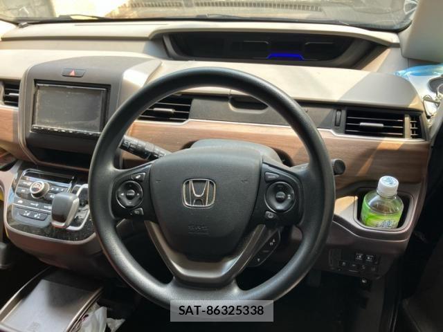 Honda FREED HYBRID 2020-12 8335940-11