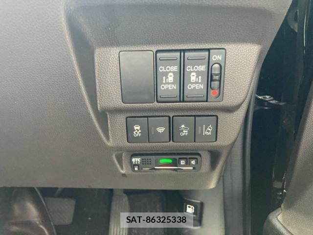Honda FREED HYBRID 2020-12 8335940-23