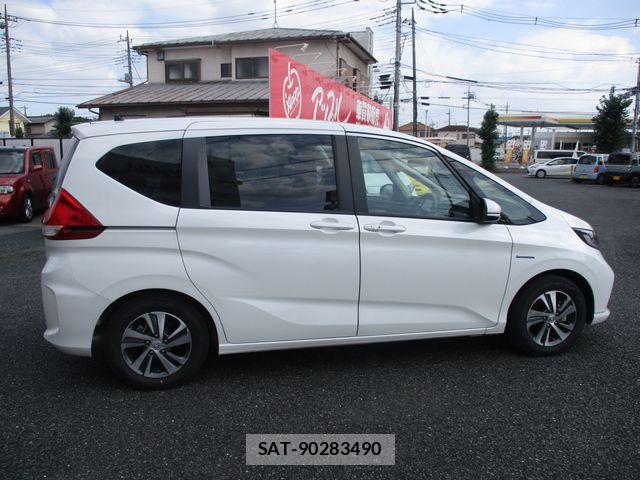 Honda FREED HYBRID 2021-06 8335935-8