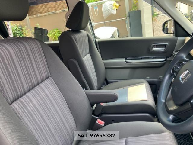 Honda FREED HYBRID 2019-08 8366037-7