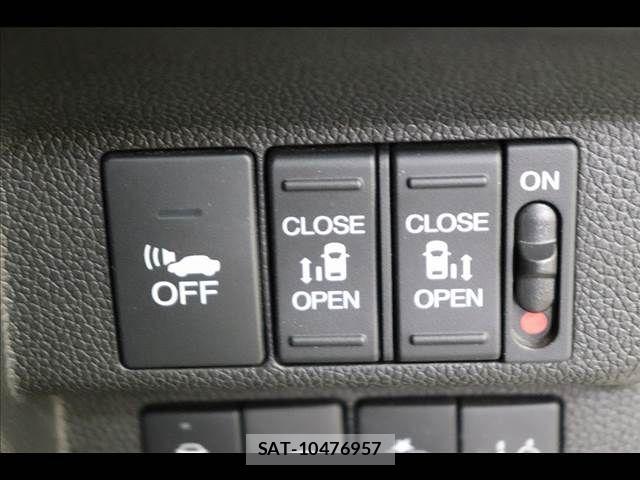 Honda FREED HYBRID 2018-06 8366038-2