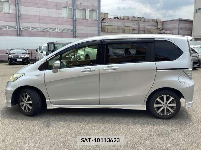 Honda FREED HYBRID 2013-07 8366045-11