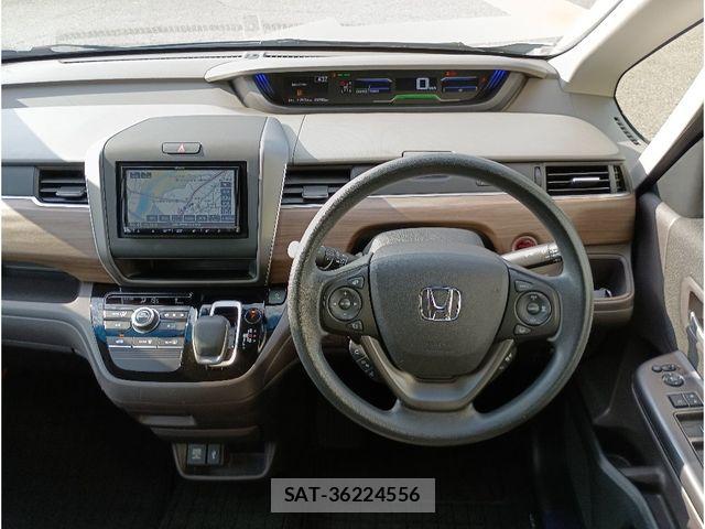 Honda FREED HYBRID 2021-07 8366034-11