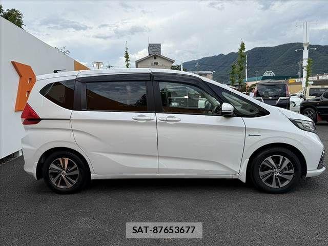 Honda FREED HYBRID 2021-01 8371682-11