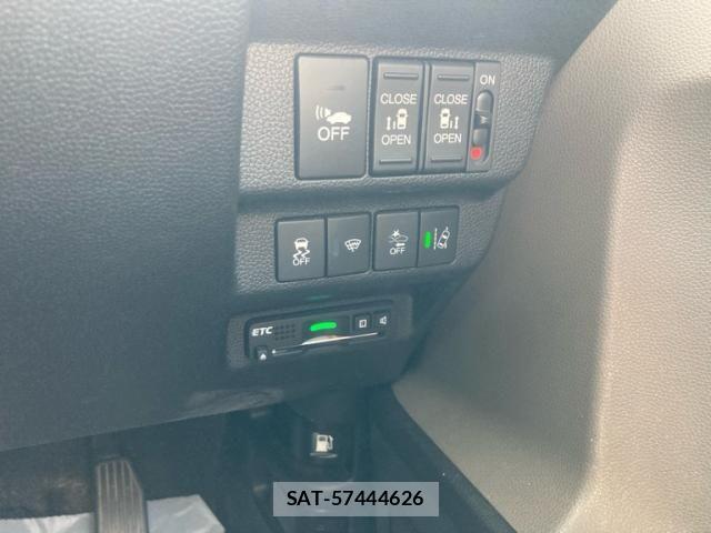 Honda FREED HYBRID 2017-05 8412597-24
