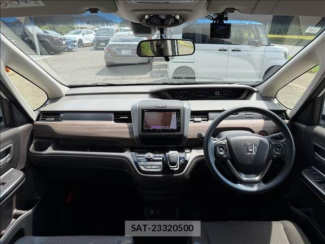 Honda FREED HYBRID 2021-10 8524998-1