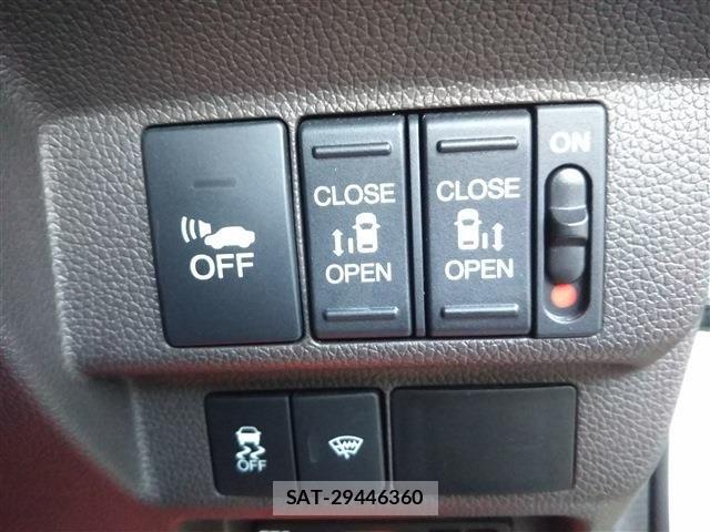 Honda FREED HYBRID 2016-12 8562006-9