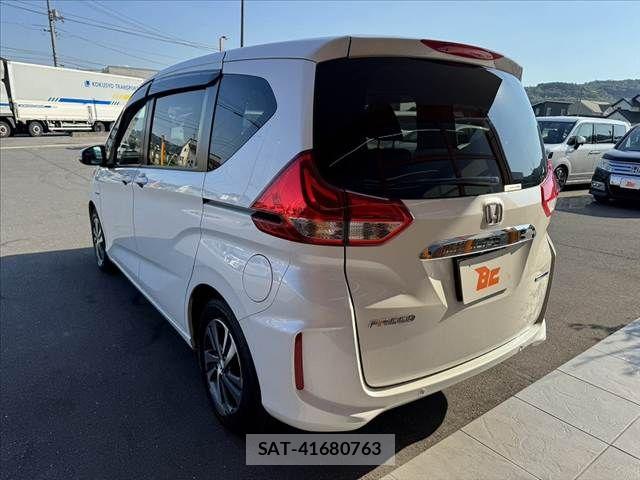 Honda FREED HYBRID 2021-07 8561998-12