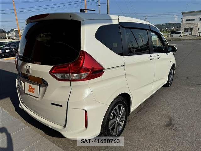 Honda FREED HYBRID 2021-07 8561998-14