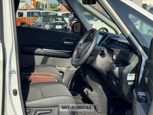 Honda FREED HYBRID 2021-07 8561998-15