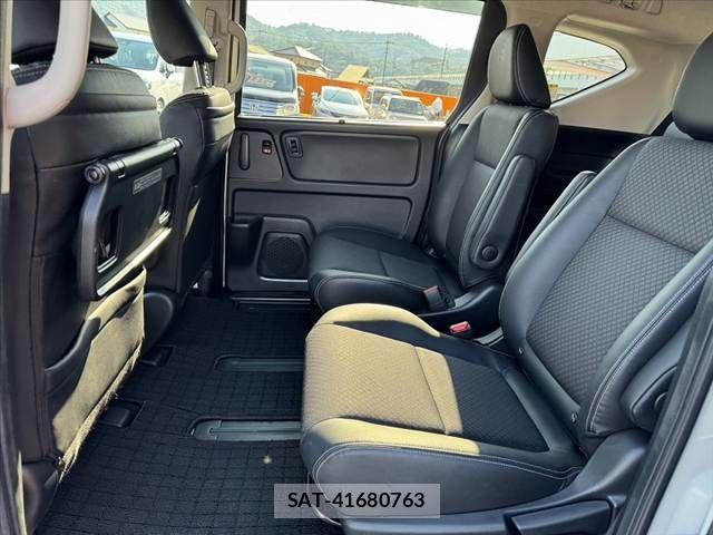 Honda FREED HYBRID 2021-07 8561998-18