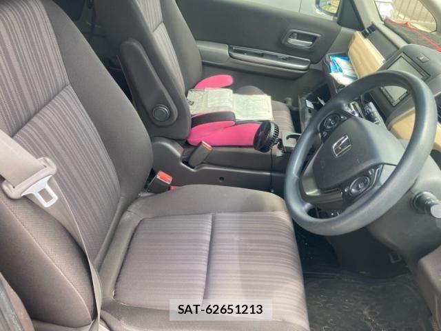 Honda FREED HYBRID 2018-02 8562008-8