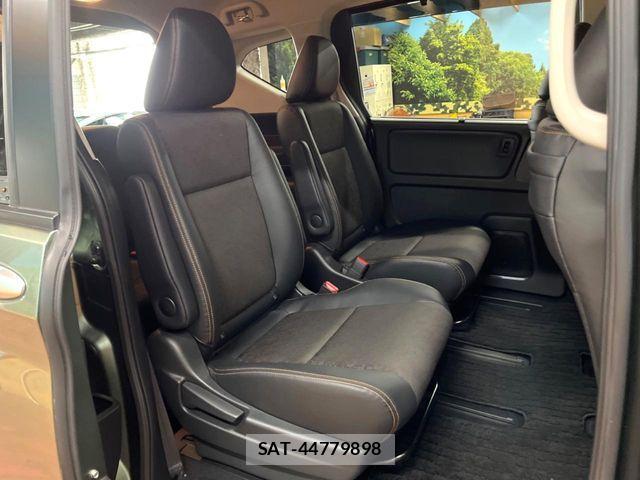 Honda FREED HYBRID 2023-09 8561996-8