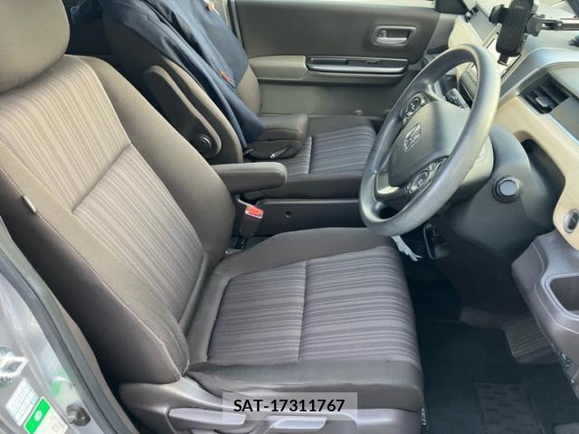 Honda FREED HYBRID 2016-10 8626893-18