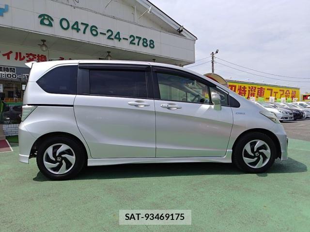 Honda FREED HYBRID 2016-06 8742341-10