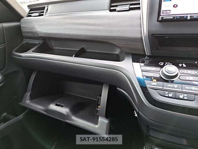 Honda FREED HYBRID 2023-03 8742337-17