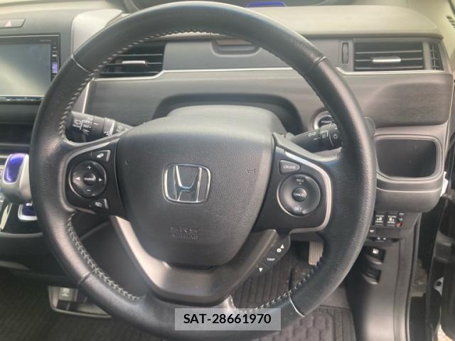 Honda FREED HYBRID 2017-04 8742348-12