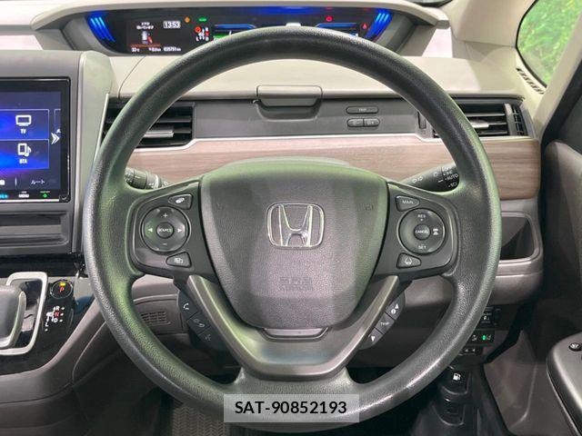 Honda FREED HYBRID 2021-12 8796036-11