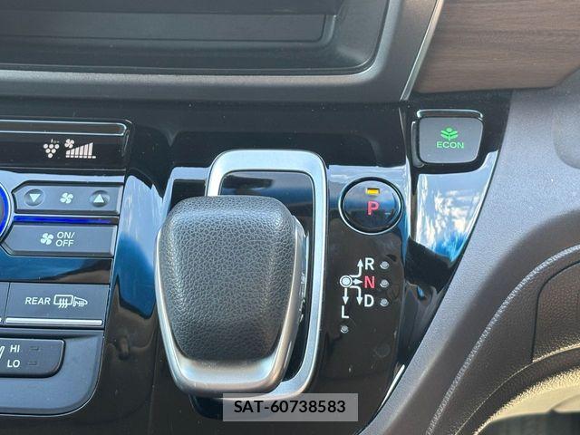 Honda FREED HYBRID 2023-07 8847960-9