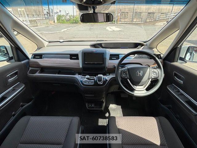Honda FREED HYBRID 2023-07 8847960-1