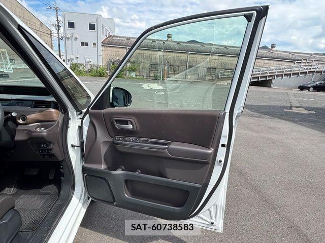 Honda FREED HYBRID 2023-07 8847960-22